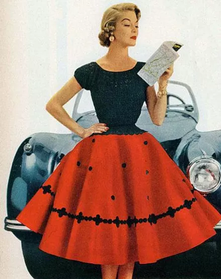 THE MODERN BRITISH FASHION HISTORY 25 1950s fashion model