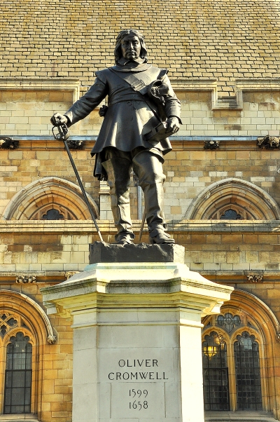 OLIVER CROMWELL 7 Oliver Cromwell statue Westminster