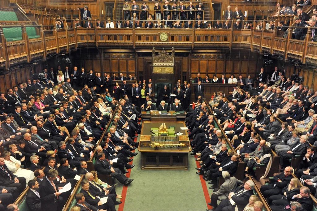 BRITISH POLITICAL SYSTEM 5 Chamber House of Commons Houses Parliament London