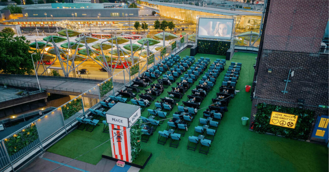 THE ROOFTOP CINEMA CLUB В STRATFORD 3 rooftop cinema club stratford london from above